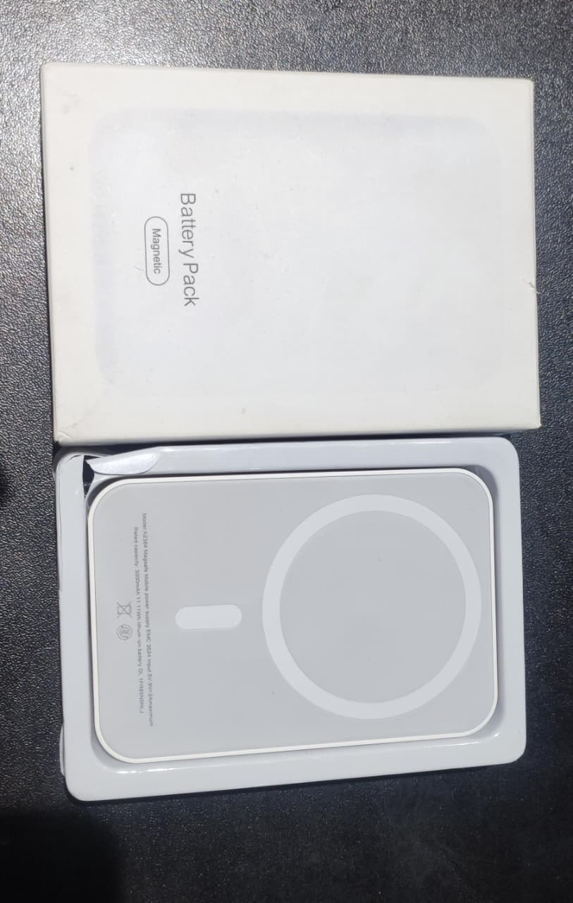 MagSafe Power Bank 3000 - 10000mAh – Magnetic Wireless Portable Charging Solution
