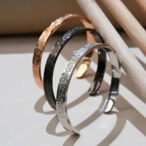 Pack of 2 Ayatul Kursi stainless steel cuff bangles engraved Islamic bracelets in silver and gold for men and women.